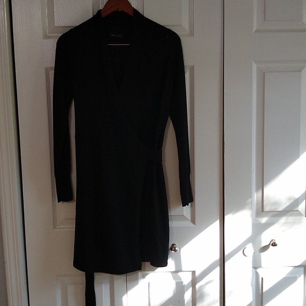 Express wrapped Cardigan 100 merino wool size small - Picture 1 of 11